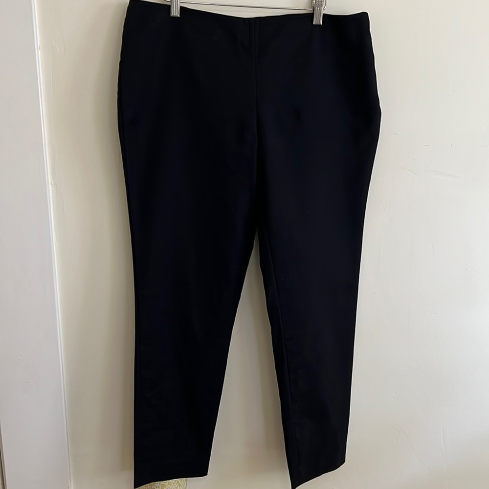 NWOT Vince Camaro Side Zip Capris - Picture 1 of 3